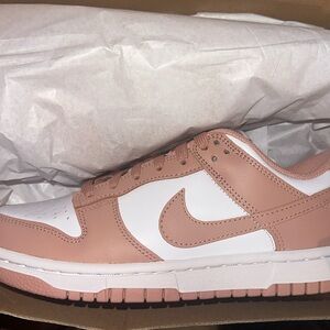 Women’s Nike dunk